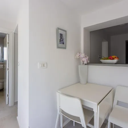 500 Meter Mit Pool Apartament Crikvenica