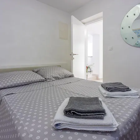 500 Meter Mit Pool *