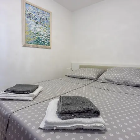 500 Meter Mit Pool * Crikvenica