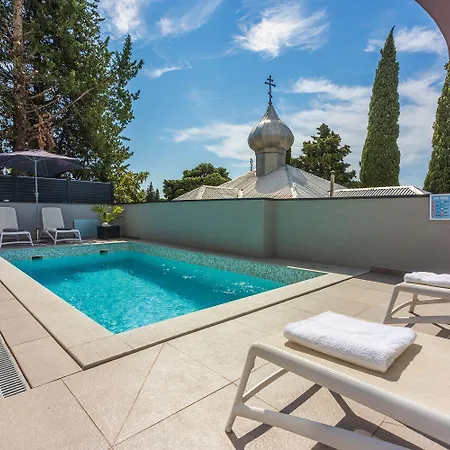 500 Meter Mit Pool * Crikvenica