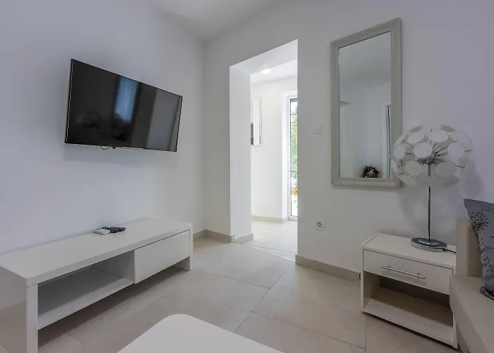 500 Meter Mit Pool קריקווניצה