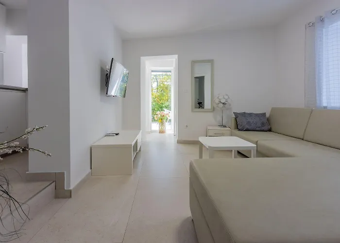 500 Meter Mit Pool דירה *