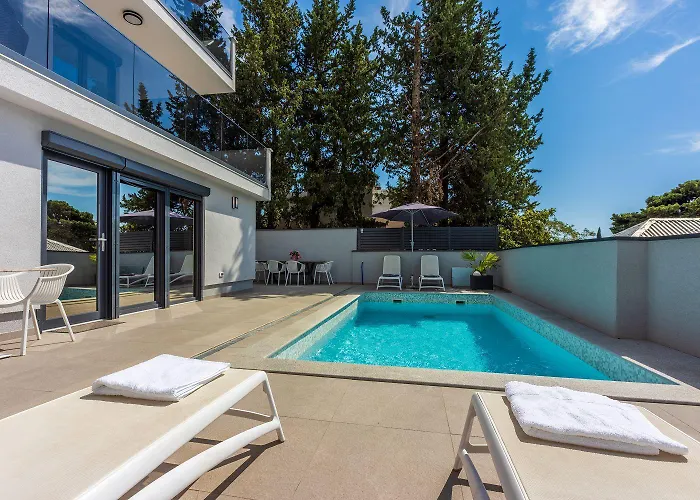 500 Meter Mit Pool Διαμέρισμα