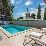 500 Meter Mit Pool * Crikvenica