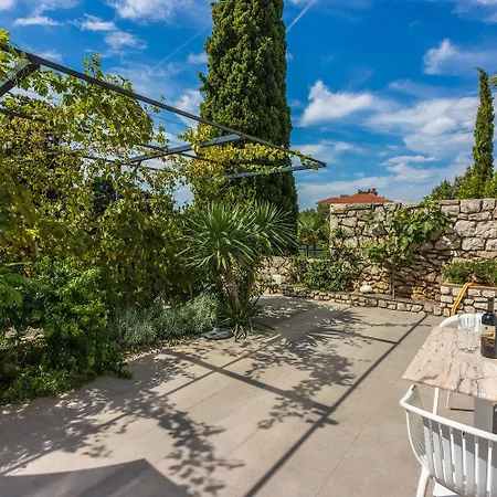 500 Meter Mit Pool *